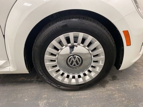 Used 2016 Volkswagen Beetle 1.8T S image 24