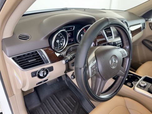 Used 2014 Mercedes-Benz ML 350 4MATIC image 4