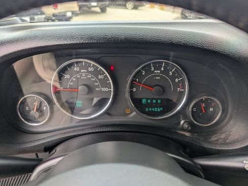 Used 2015 Jeep Wrangler Sport image 20