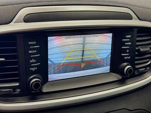 Used 2020 Kia Sorento L FWD image 10