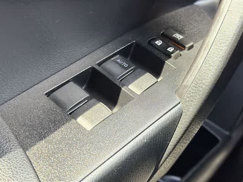 Used 2019 Toyota Corolla XSE FWD image 14