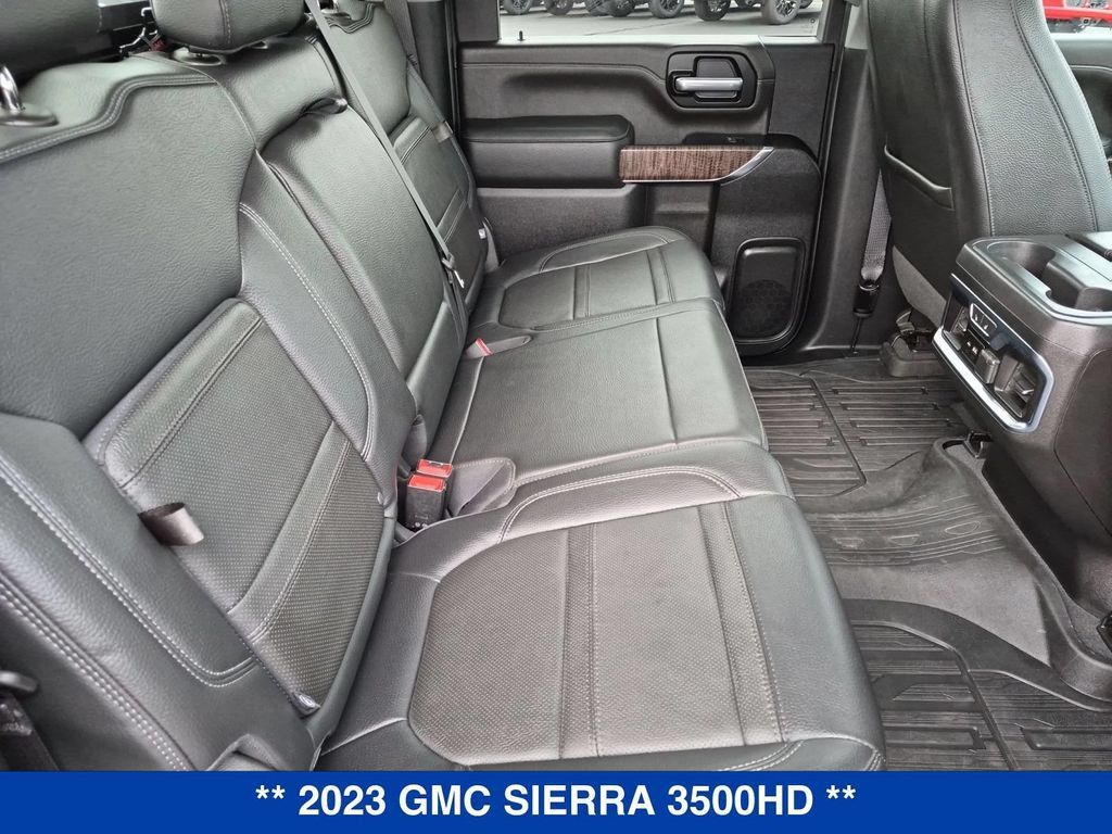 Used 2023 GMC Sierra 3500 Denali w/ Denali Ultimate Package AWD/4WD image 31