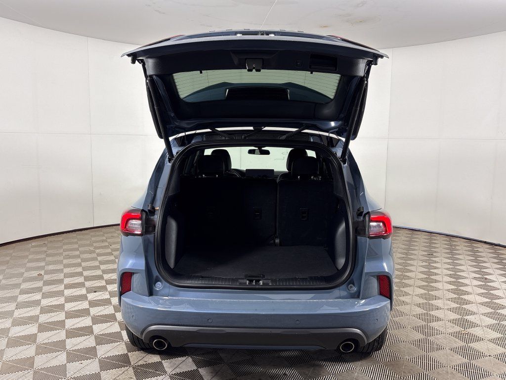 Certified 2024 Ford Escape ST-Line w/ Tech Pack #1 FWD image 25