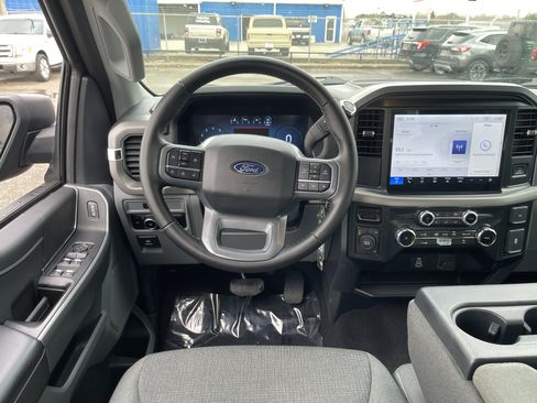 Used 2024 Ford F150 Lariat w/ FX4 Off-Road Package image 32