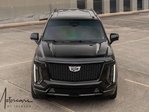 Used 2025 Cadillac Escalade Sport Platinum w/ LPO, Floor Liner Package image 26