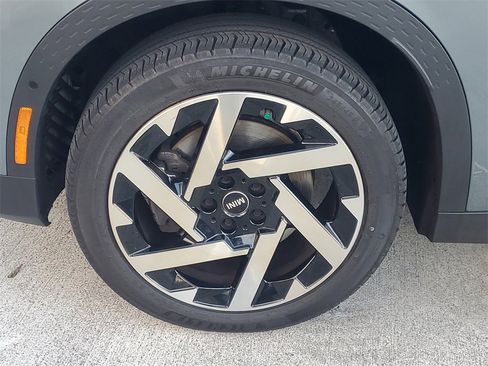 Used 2025 MINI Cooper Countryman S w/ Comfort Package Max image 4