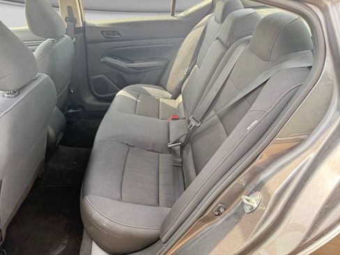 Used 2025 Nissan Altima 2.5 SV AWD/4WD image 33