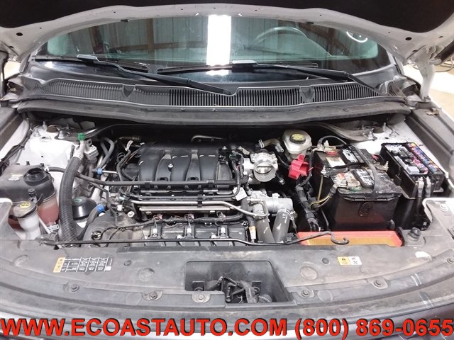 Used 2018 Ford Explorer XLT w/ Equipment Group 202A FWD image 9