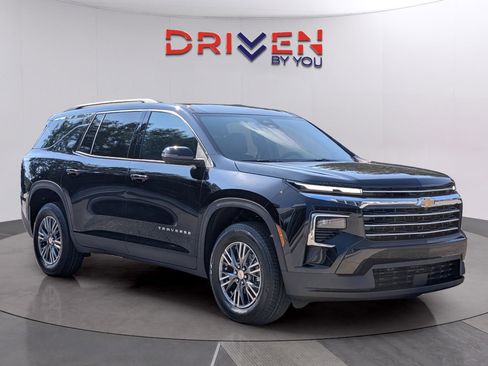 New 2026 Chevrolet Traverse LT w/ Driver Confidence Package image 7