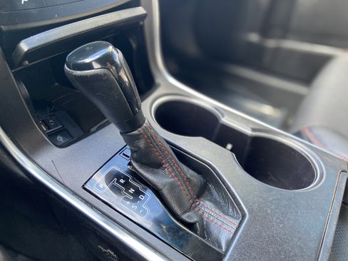 Used 2017 Toyota Camry SE image 23