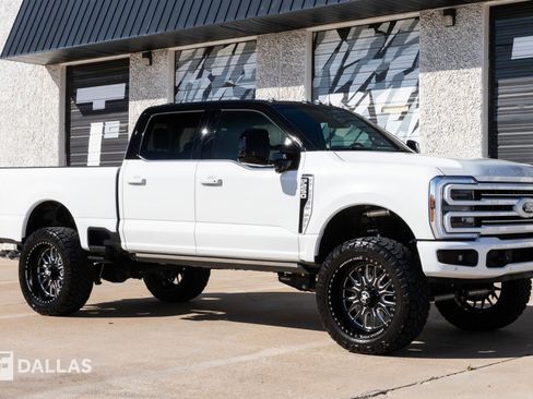 Used 2025 Ford F250 Platinum w/ Platinum Plus Package image 20