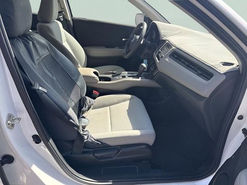 Used 2019 Honda HR-V LX image 30