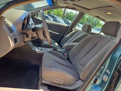 Used 2003 Nissan Altima 3.5 SE FWD image 13