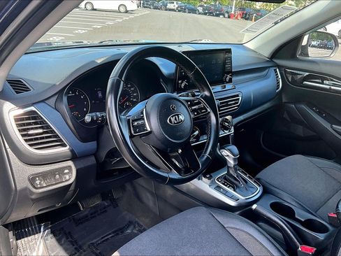 Used 2021 Kia Seltos S AWD/4WD image 13