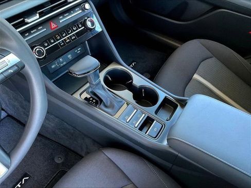 Used 2026 Hyundai Sonata SE FWD image 17