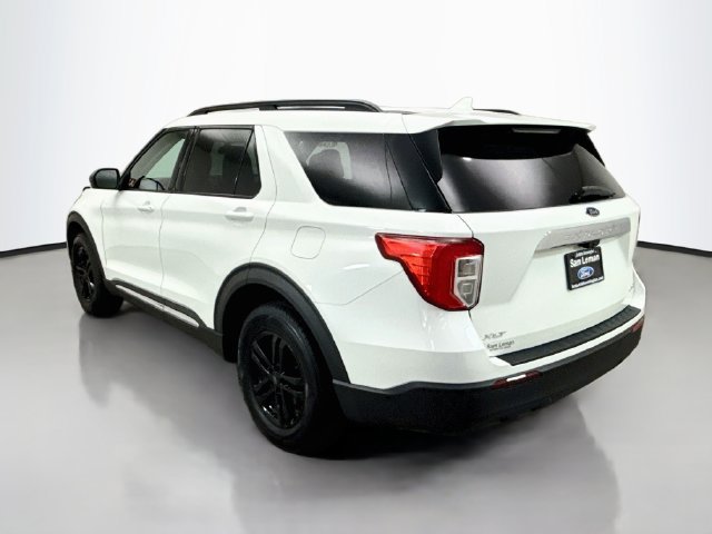 Used 2022 Ford Explorer XLT AWD/4WD image 5