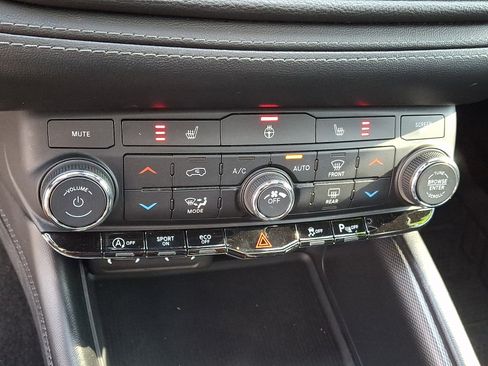 Used 2021 Dodge Durango GT AWD/4WD image 17