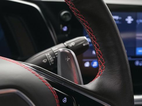 Used 2022 Chevrolet Corvette Stingray Premium Conv w/ Z51 Performance Package RWD image 28