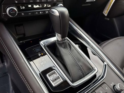 Used 2025 MAZDA CX-5 Signature image 36