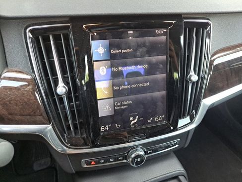 Used 2017 Volvo S90 T6 Momentum w/ Vision Package AWD/4WD image 25