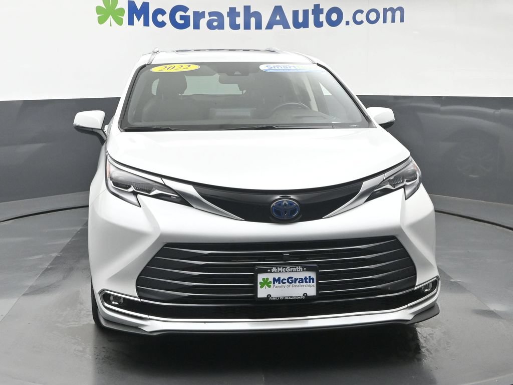 Used 2022 Toyota Sienna Platinum AWD/4WD image 6