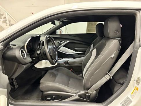 Used 2022 Chevrolet Camaro SS RWD image 16