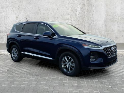 Used 2019 Hyundai Santa Fe SE image 2