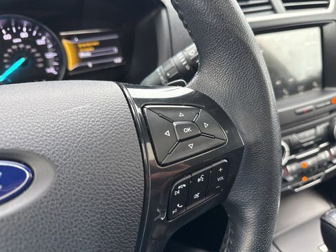 Used 2017 Ford Explorer XLT w/ Equipment Group 202A image 17