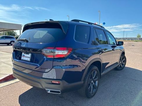 Certified 2025 Honda Pilot Sport image 7