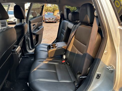 Used 2023 Nissan Murano SV image 8