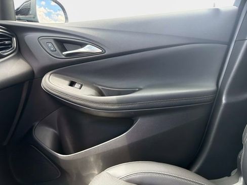 Used 2023 Buick Encore GX Essence w/ Experience Buick Package FWD image 22