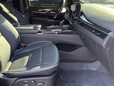 Certified 2024 Cadillac Escalade Sport w/ LPO, ONYX Package image 15