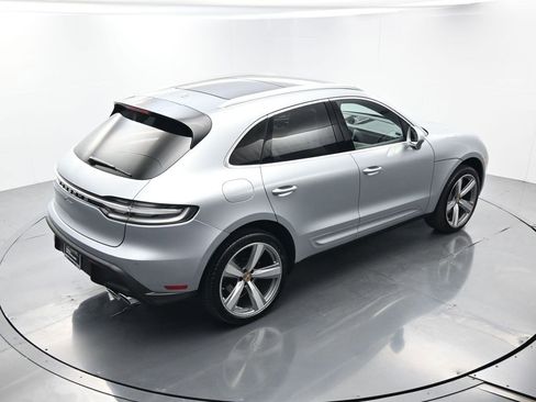 Certified 2025 Porsche Macan image 42