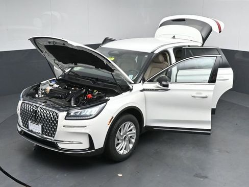 Used 2023 Lincoln Corsair AWD image 50