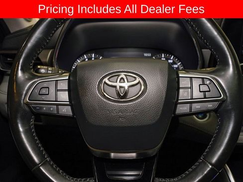Used 2021 Toyota Highlander Limited AWD/4WD image 22