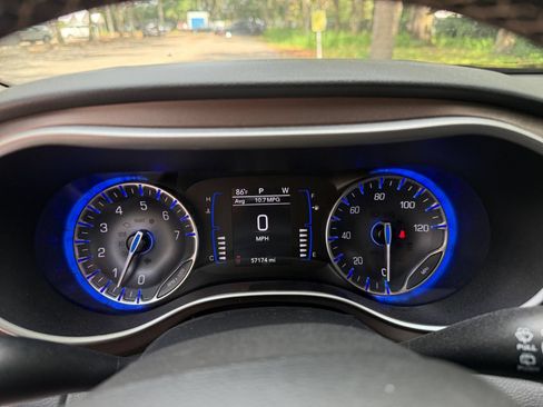 Used 2023 Chrysler Voyager LX FWD image 40