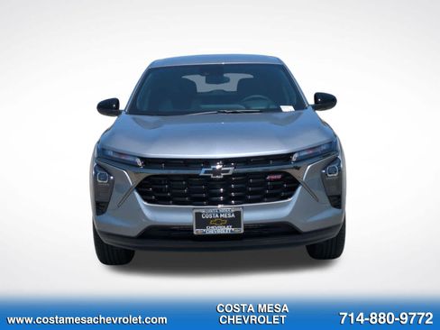 New 2026 Chevrolet Trax RS FWD image 2
