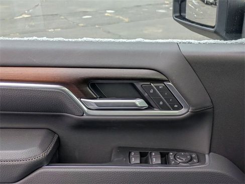 New 2026 GMC Sierra 2500 Denali w/ Denali Reserve Package image 12