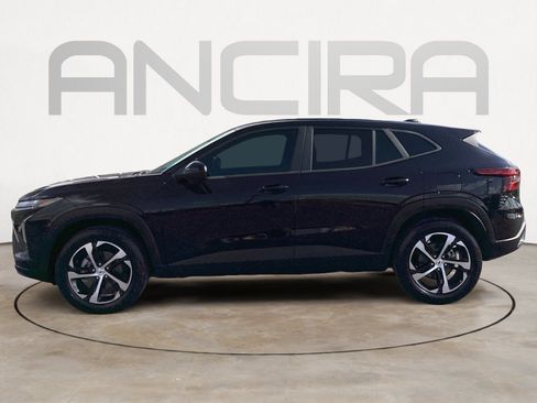 Used 2026 Chevrolet Trax RS FWD image 8