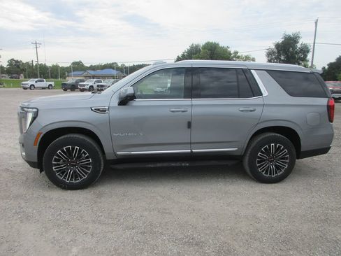 New 2026 GMC Yukon Elevation w/ Elevation Premium Package AWD/4WD image 7