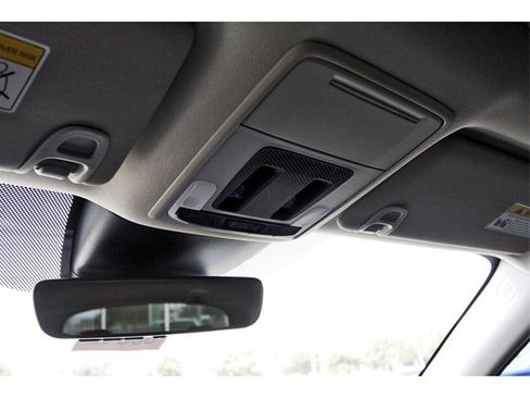 New 2025 Honda Pilot Touring image 19