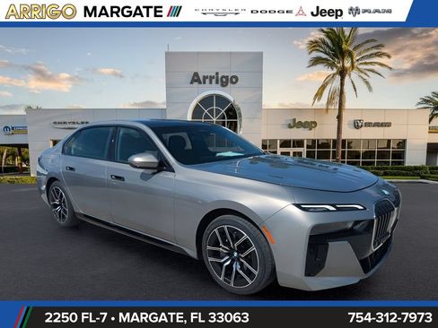 Used 2024 BMW 740i RWD image 2