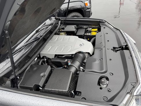 Used 2017 Lexus GX 460 Luxury w/ Preferred Accessory Package image 25