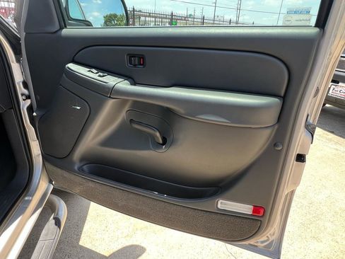 Used 2004 GMC Sierra 1500 SLE w/ Safe And Sound Package RWD image 56
