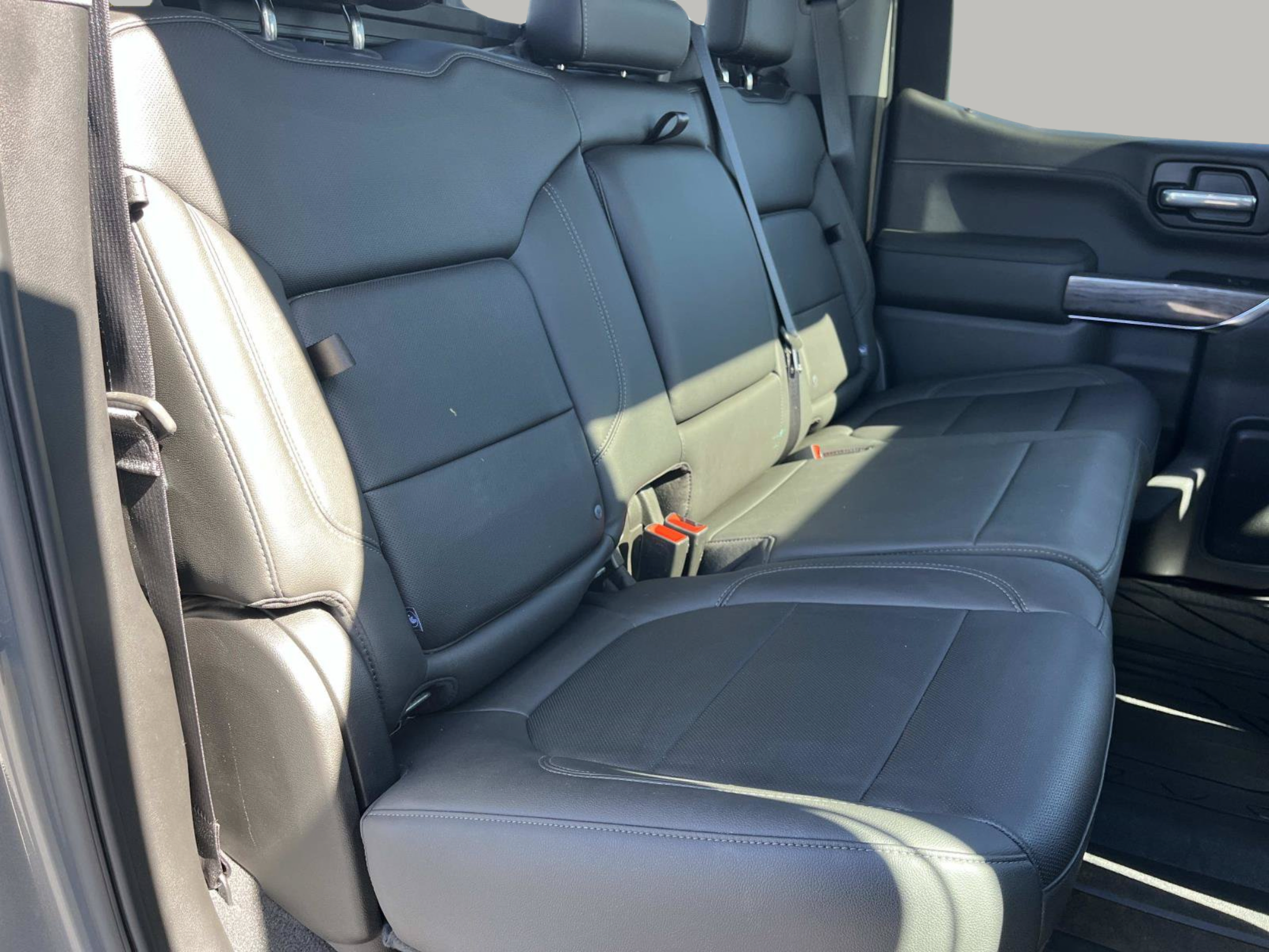 Used 2019 Chevrolet Silverado 1500 LTZ w/ LTZ Premium Package AWD/4WD image 26