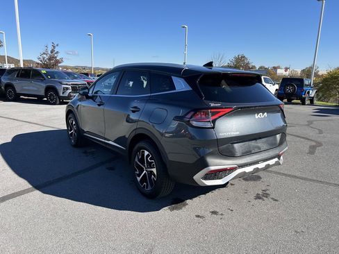Used 2023 Kia Sportage EX image 5