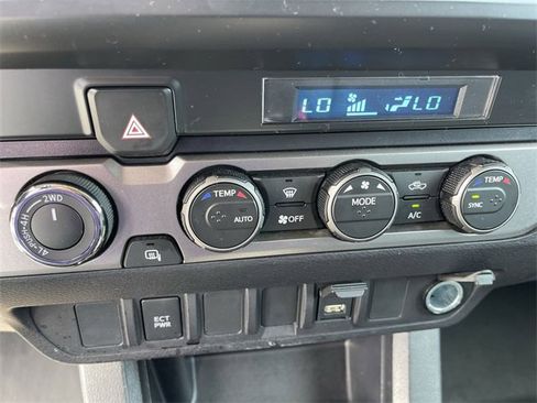 Used 2022 Toyota Tacoma SR image 18