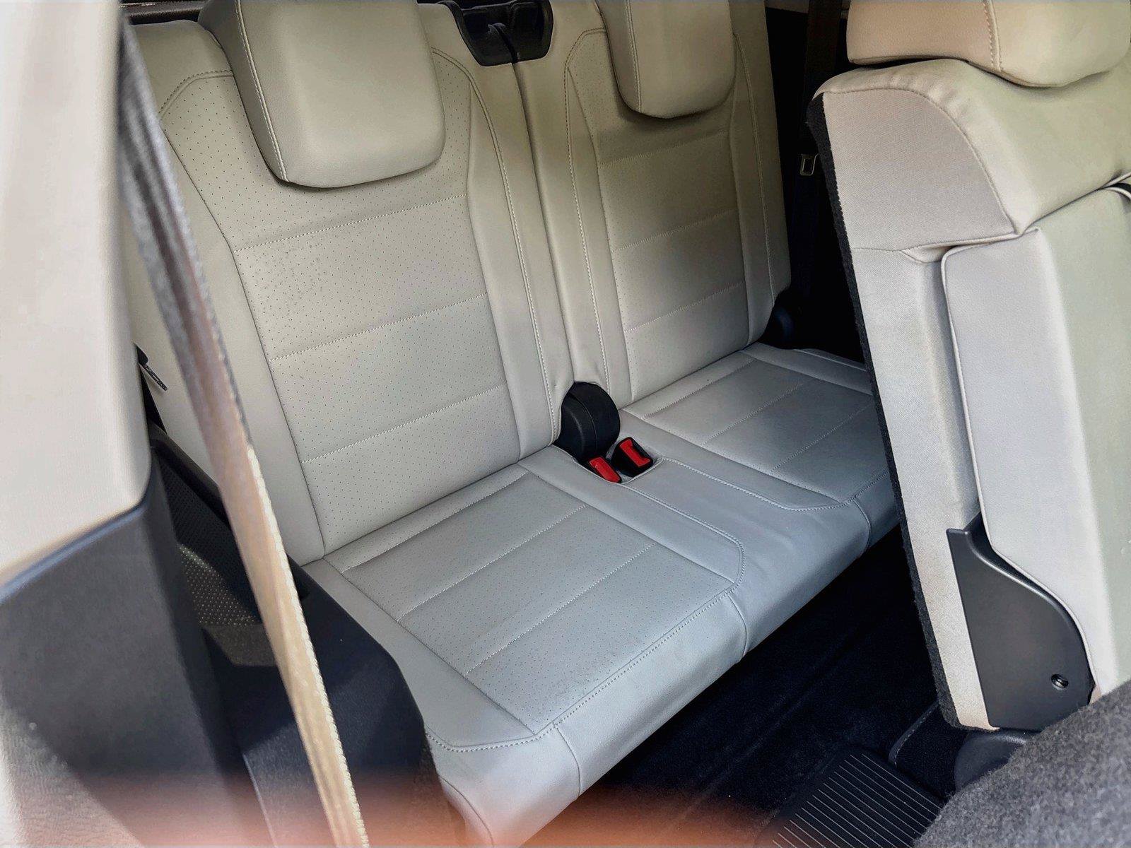 Used 2019 Volkswagen Tiguan SEL w/ 3rd Row Seat Package AWD/4WD image 27