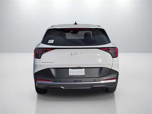 New 2026 Kia Sportage LX image 7