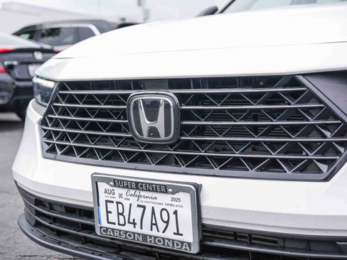 Used 2025 Honda Accord SE image 6